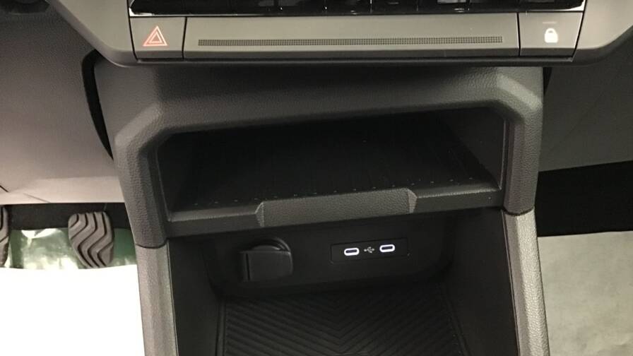 Mandataire Automobile occasion, recherche de Dacia Bigster-mild-hybrid-140-journey5-portes-vp-essence-sans-plomb042025-en-cours - E-Motors