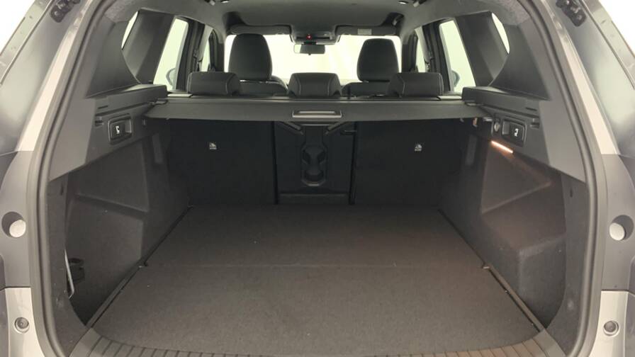 Mandataire Automobile neuf, recherche de Dacia Bigster-mild-hybrid-130-4x4-expression - E-Motors