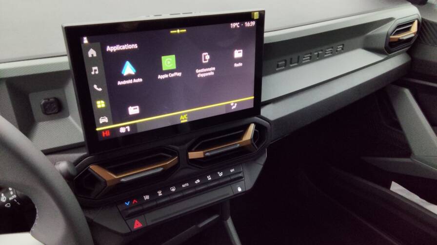 Mandataire Automobile neuf, recherche de Dacia Duster-1-2-tce-mild-hybrid-130ch-extreme-4x4 - E-Motors