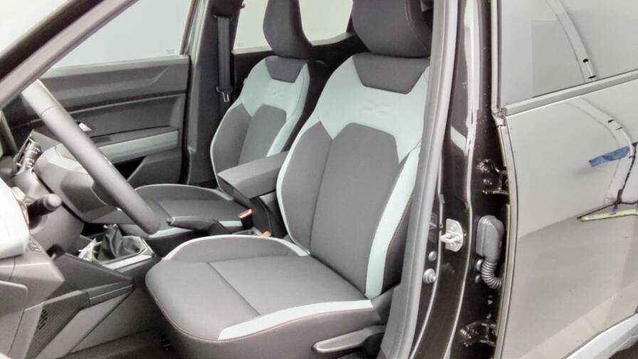 Mandataire Automobile neuf, recherche de Dacia Duster-1-2-tce-mild-hybrid-130ch-extreme-4x4 - E-Motors