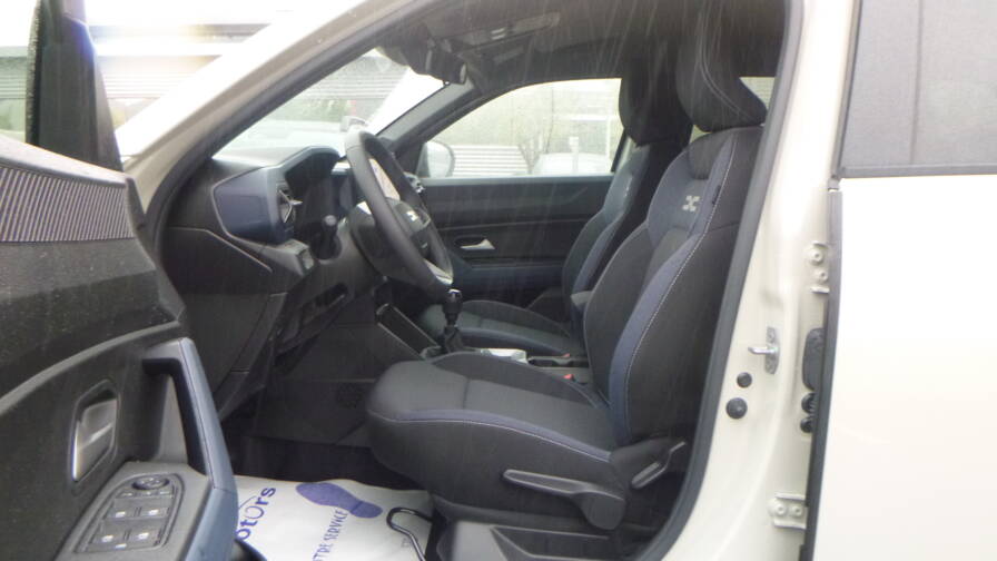 Mandataire Automobile neuf, recherche de Dacia Duster-eco-g-100-journey-plus-pack-city-plus-pack-cold - E-Motors