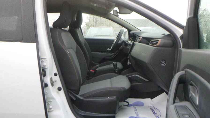 Mandataire Automobile occasion, recherche de Dacia Duster-blue-dci-115-4x4-extreme - E-Motors