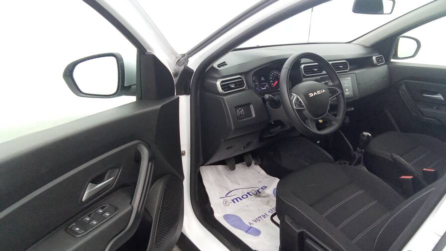 Mandataire Automobile occasion, recherche de Dacia Duster-blue-dci-115-4x4-expression - E-Motors