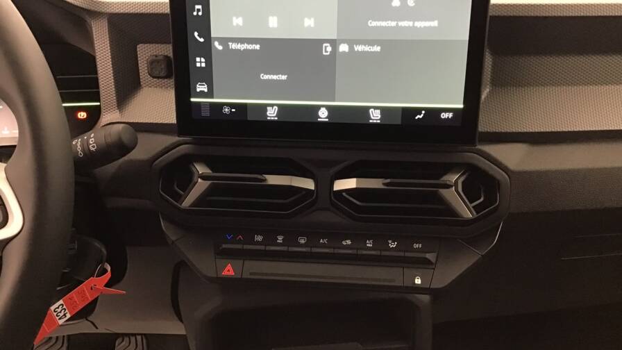 Mandataire Automobile occasion, recherche de Dacia Duster-eco-g-100-expression5-portes-vp-essence-ou-gaz032024-en-cours - E-Motors