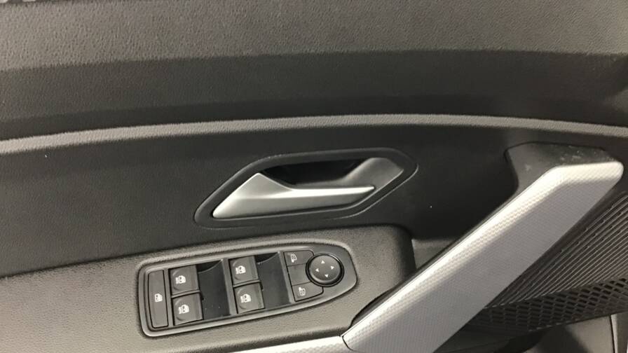 Mandataire Automobile occasion, recherche de Dacia Duster-eco-g-100-expression5-portes-vp-essence-ou-gaz032024-en-cours - E-Motors