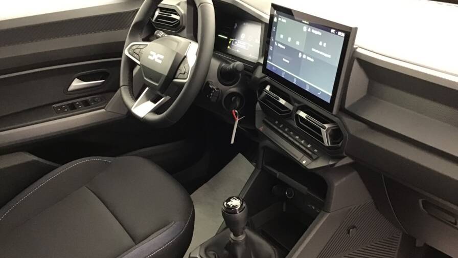 Mandataire Automobile occasion, recherche de Dacia Duster-eco-g-100-expression5-portes-vp-essence-ou-gaz032024-en-cours - E-Motors