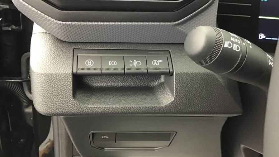 Mandataire Automobile occasion, recherche de Dacia Duster-eco-g-100-expression5-portes-vp-essence-ou-gaz032024-en-cours - E-Motors