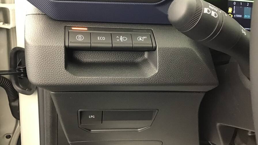 Mandataire Automobile occasion, recherche de Dacia Duster-eco-g-100-expression5-portes-vp-essence-ou-gaz032024-en-cours - E-Motors