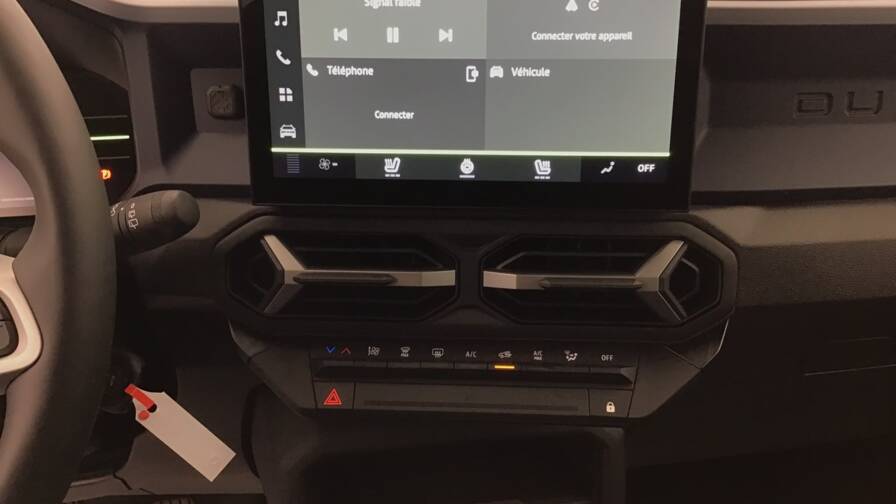 Mandataire Automobile occasion, recherche de Dacia Duster-eco-g-100-expression5-portes-vp-essence-ou-gaz032024-en-cours - E-Motors