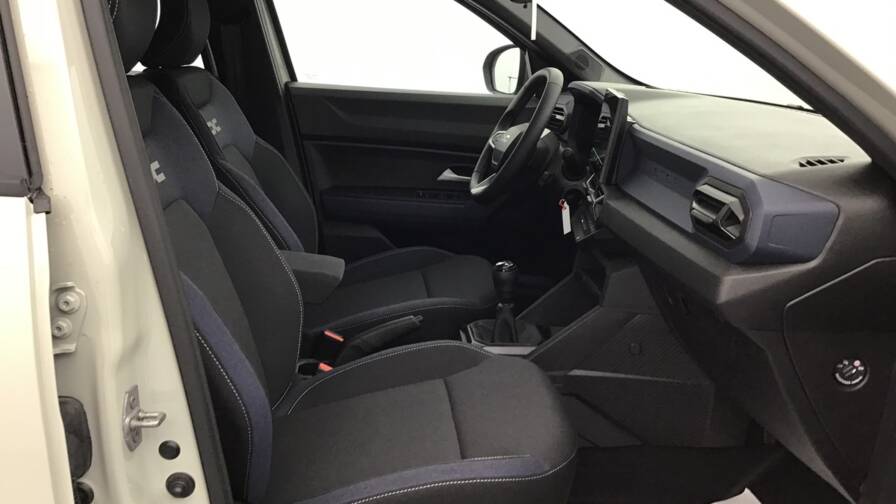 Mandataire Automobile occasion, recherche de Dacia Duster-eco-g-100-expression5-portes-vp-essence-ou-gaz032024-en-cours - E-Motors