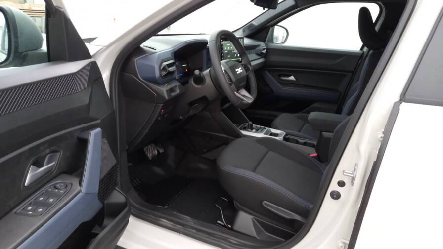 Mandataire Automobile occasion, recherche de Dacia Duster-hybrid-140-4x2-journey - E-Motors
