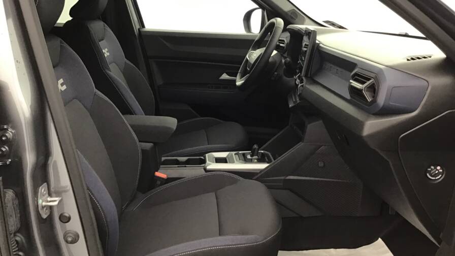 Mandataire Automobile occasion, recherche de Dacia Duster-hybrid-140-journey5-portes-vp-essence-courant-lectrique032024-en-cours - E-Motors