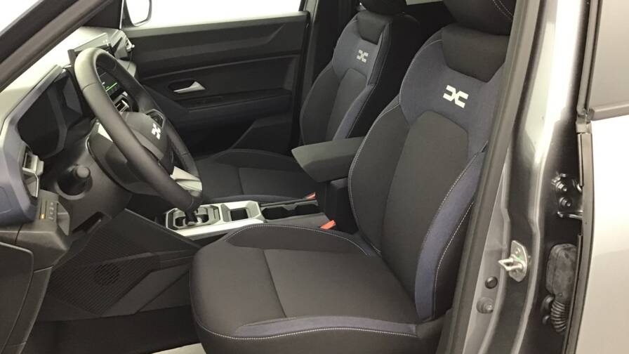 Mandataire Automobile occasion, recherche de Dacia Duster-hybrid-140-journey5-portes-vp-essence-courant-lectrique032024-en-cours - E-Motors