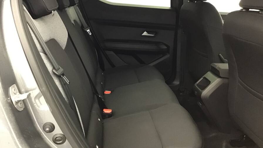 Mandataire Automobile occasion, recherche de Dacia Duster-mild-hybrid-130-4x4-extreme5-portes-vp-essence-sans-plomb042025 - E-Motors