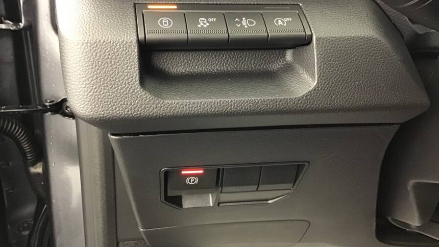 Mandataire Automobile occasion, recherche de Dacia Duster-mild-hybrid-130-4x4-extreme5-portes-vp-essence-sans-plomb042025 - E-Motors