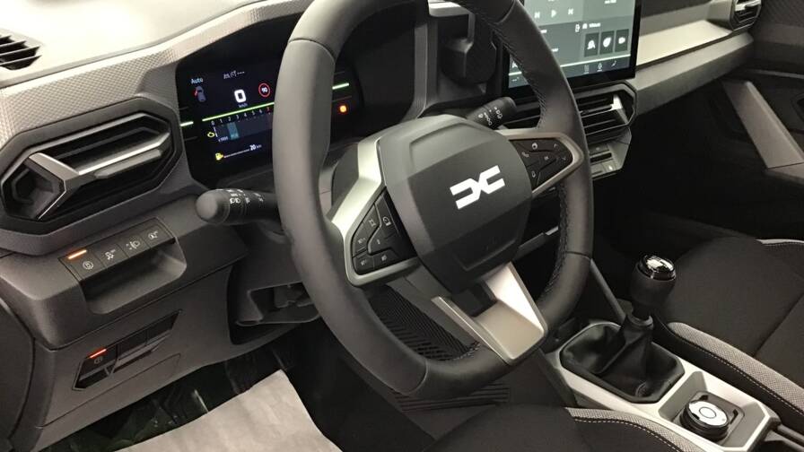 Mandataire Automobile occasion, recherche de Dacia Duster-mild-hybrid-130-4x4-extreme5-portes-vp-essence-sans-plomb042025 - E-Motors