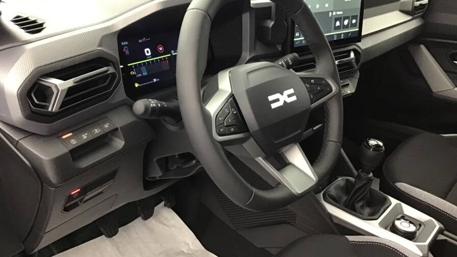 Mandataire Automobile occasion, recherche de Dacia Duster-mild-hybrid-130-4x4-extreme5-portes-vp-essence-sans-plomb042025 - E-Motors