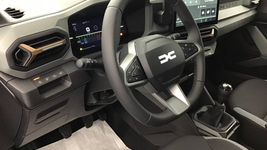 Mandataire Automobile occasion, recherche de Dacia Duster-mild-hybrid-130-4x4-extreme5-portes-vp-essence-sans-plomb042025 - E-Motors