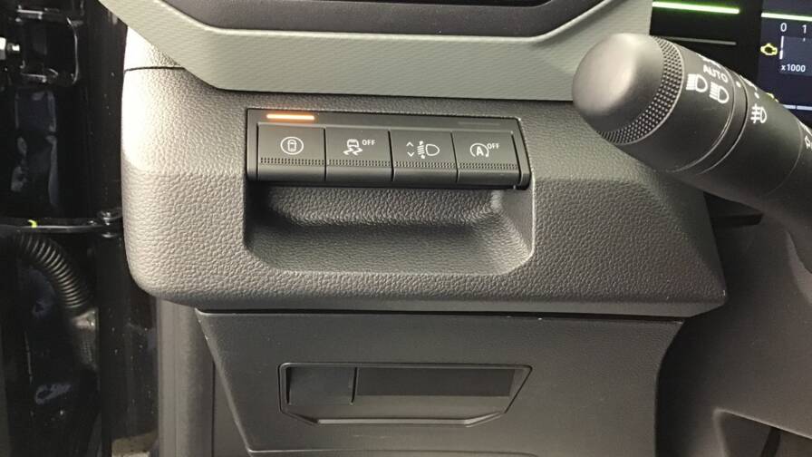 Mandataire Automobile occasion, recherche de Dacia Duster-mild-hybrid-130-4x4-extreme5-portes-vp-essence-sans-plomb042025 - E-Motors