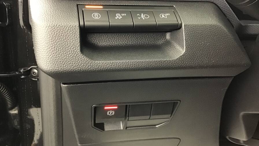 Mandataire Automobile occasion, recherche de Dacia Duster-mild-hybrid-130-4x4-extreme5-portes-vp-essence-sans-plomb042025 - E-Motors