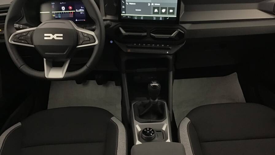 Mandataire Automobile occasion, recherche de Dacia Duster-mild-hybrid-130-4x4-extreme5-portes-vp-essence-sans-plomb042025 - E-Motors