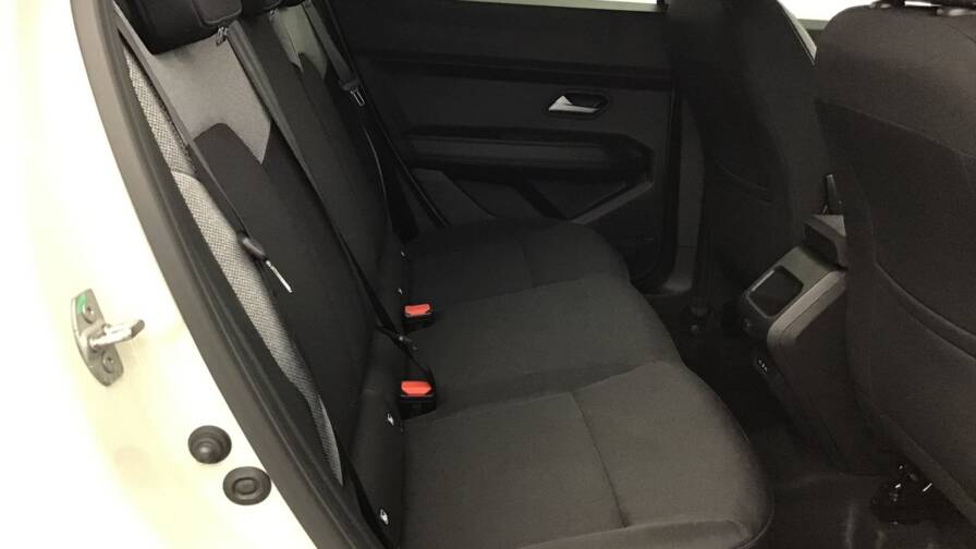 Mandataire Automobile occasion, recherche de Dacia Duster-mild-hybrid-130-4x4-extreme5-portes-vp-essence-sans-plomb042025 - E-Motors