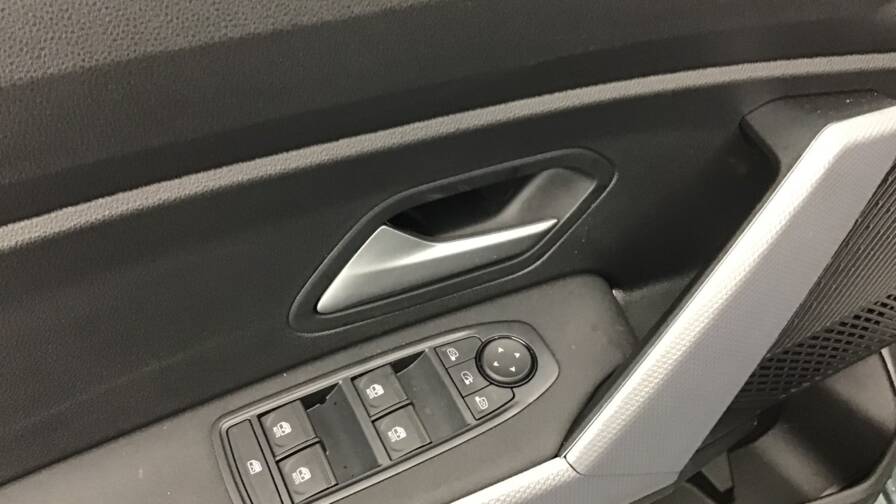 Mandataire Automobile occasion, recherche de Dacia Duster-mild-hybrid-130-4x4-extreme5-portes-vp-essence-sans-plomb042025 - E-Motors