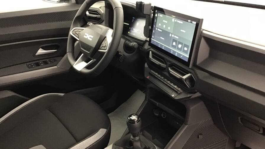 Mandataire Automobile occasion, recherche de Dacia Duster-mild-hybrid-130-4x4-extreme5-portes-vp-essence-sans-plomb042025 - E-Motors