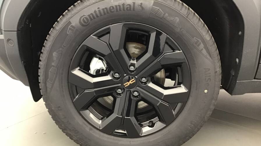 Mandataire Automobile occasion, recherche de Dacia Duster-mild-hybrid-130-4x4-extreme5-portes-vp-essence-sans-plomb042025 - E-Motors