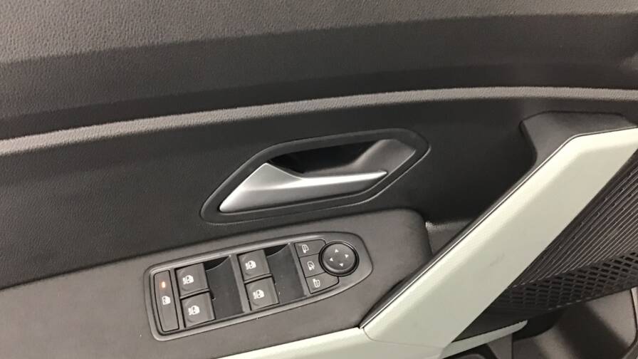 Mandataire Automobile occasion, recherche de Dacia Duster-mild-hybrid-130-4x4-extreme5-portes-vp-essence-sans-plomb042025 - E-Motors