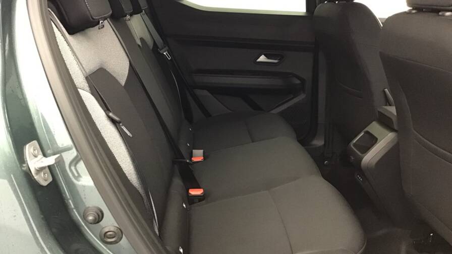 Mandataire Automobile occasion, recherche de Dacia Duster-mild-hybrid-130-4x4-extreme5-portes-vp-essence-sans-plomb042025 - E-Motors