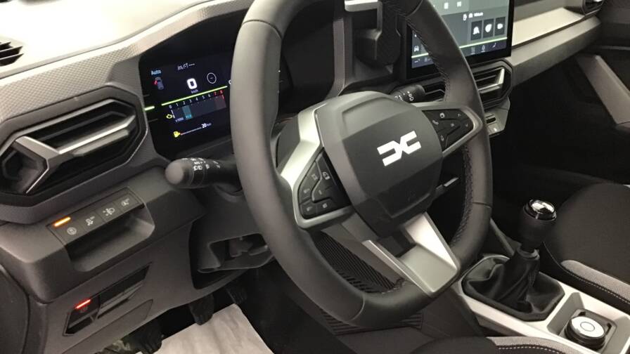 Mandataire Automobile occasion, recherche de Dacia Duster-mild-hybrid-130-4x4-extreme5-portes-vp-essence-sans-plomb042025 - E-Motors