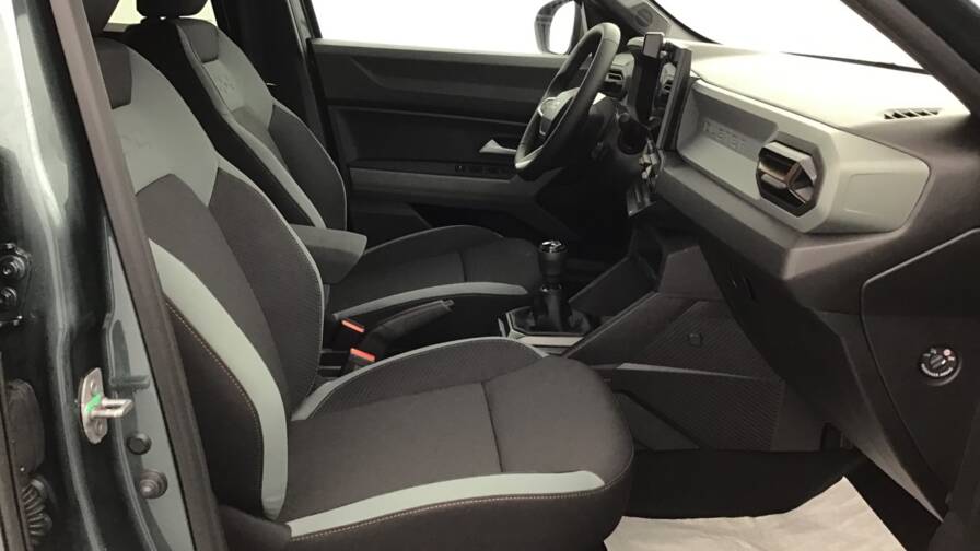 Mandataire Automobile occasion, recherche de Dacia Duster-mild-hybrid-130-4x4-extreme5-portes-vp-essence-sans-plomb042025 - E-Motors