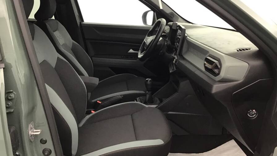 Mandataire Automobile occasion, recherche de Dacia Duster-mild-hybrid-130-extreme5-portes-vp-essence-sans-plomb042025 - E-Motors