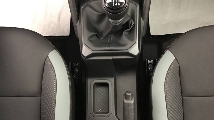 Mandataire Automobile occasion, recherche de Dacia Duster-mild-hybrid-130-extreme5-portes-vp-essence-sans-plomb042025 - E-Motors