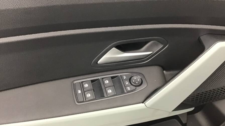 Mandataire Automobile occasion, recherche de Dacia Duster-mild-hybrid-130-extreme5-portes-vp-essence-sans-plomb042025 - E-Motors