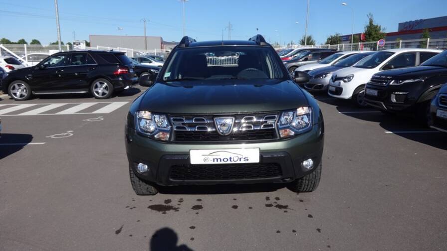 Avis-mandataire-auto-Emotors-Dacia-Duster-Sce-115-4x2.