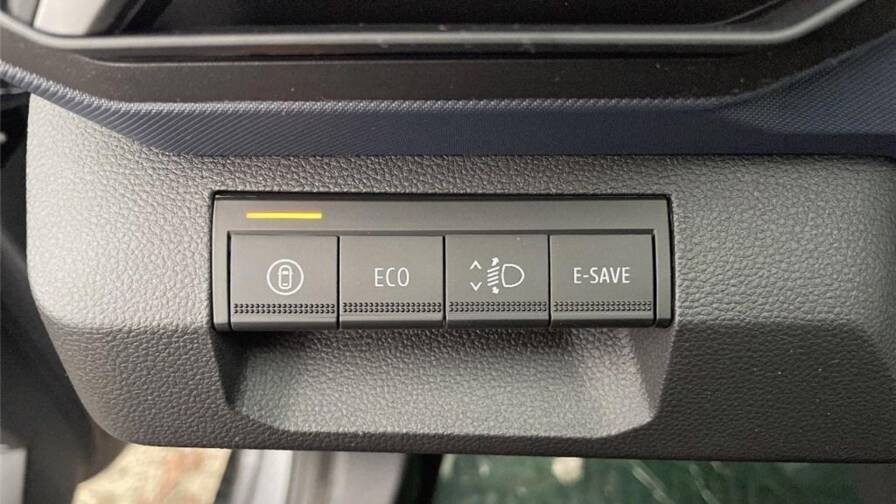 Mandataire Automobile occasion, recherche de Dacia Duster-iii-hybrid-140-4x2-expression - E-Motors
