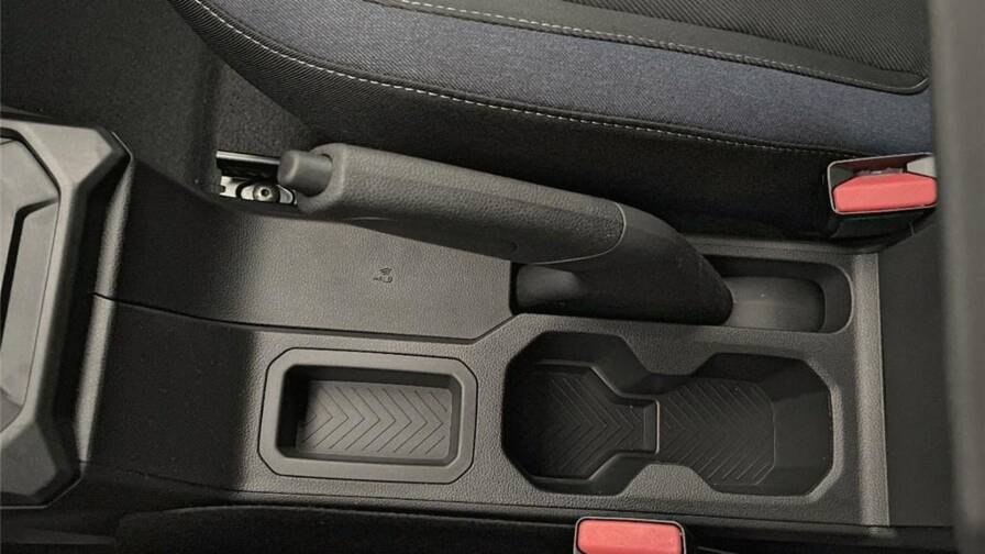 Mandataire Automobile occasion, recherche de Dacia Duster-iii-hybrid-140-4x2-expression - E-Motors