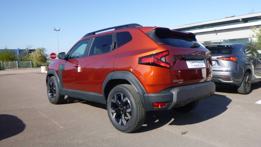 Mandataire Automobile neuf, recherche de Dacia Duster-hybrid-140-extreme-plus-si-ges-avant-chauffants - E-Motors
