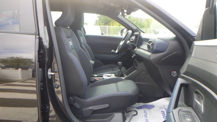 Mandataire Automobile neuf, recherche de Dacia Duster-eco-g-100-journey-plus-pack-city-plus-pack-cold - E-Motors