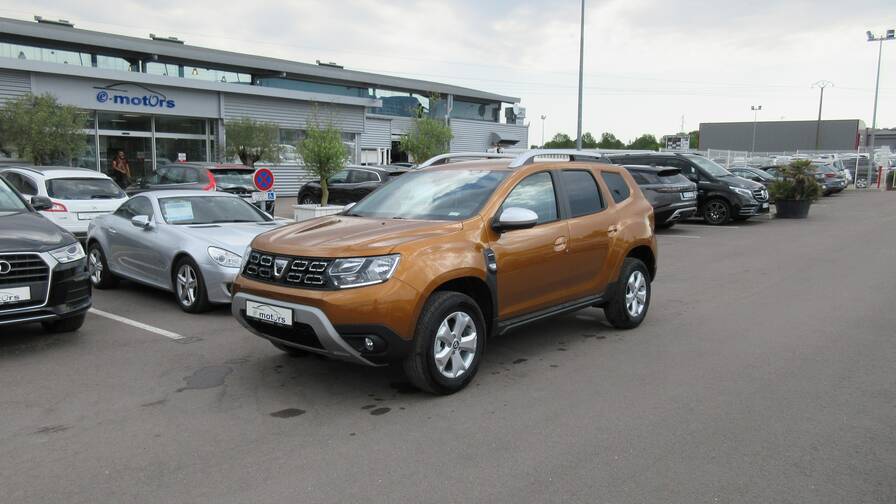 Avis-mandataire-auto-Emotors-Dacia-Duster-Prestige-blue-dci-115-4x2-plus-pack-city-plus-et-carte-mains-libre.