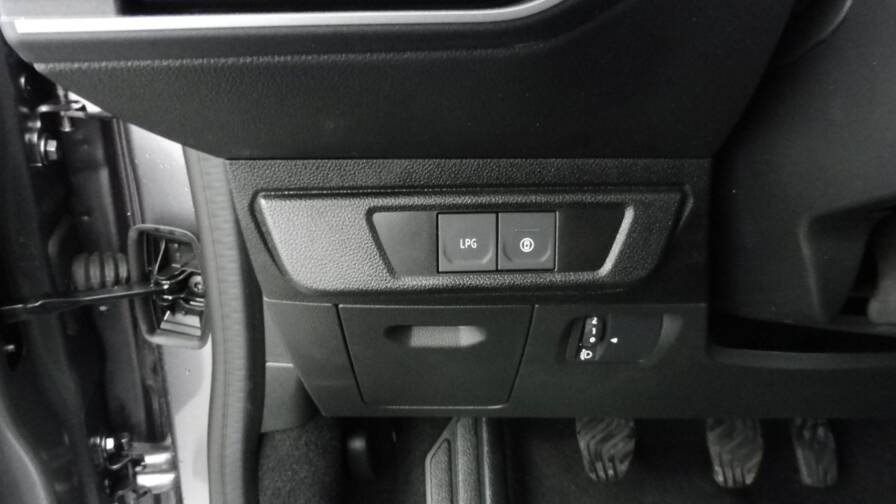 Mandataire Automobile occasion, recherche de Dacia Jogger-1-0-eco-g-100ch-expression-7-places-24 - E-Motors