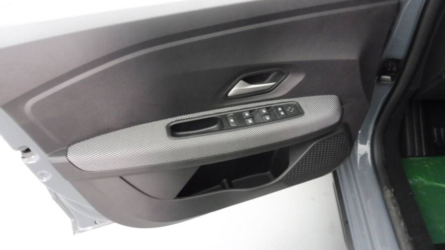 Mandataire Automobile neuf, recherche de Dacia Jogger-1-0-eco-g-100ch-expression-7-places-24 - E-Motors