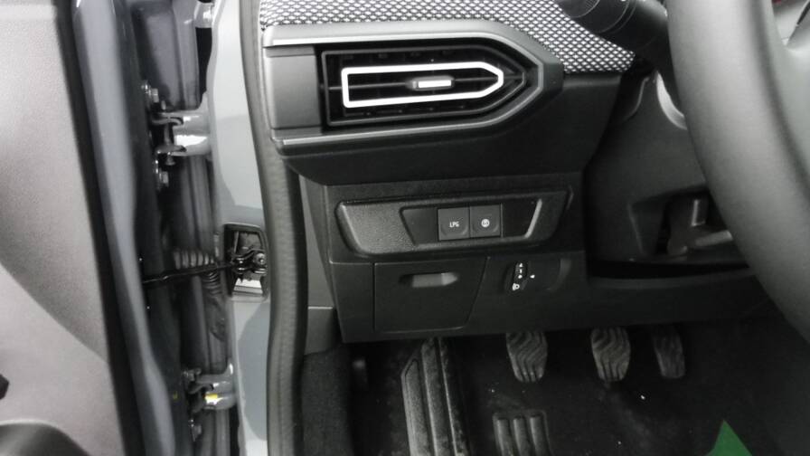 Mandataire Automobile occasion, recherche de Dacia Jogger-1-0-eco-g-100ch-expression-7-places-24 - E-Motors