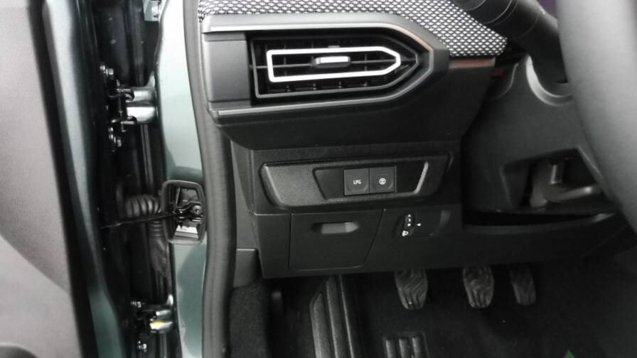 Mandataire Automobile neuf, recherche de Dacia Jogger-1-0-eco-g-100ch-expression-7-places-24 - E-Motors