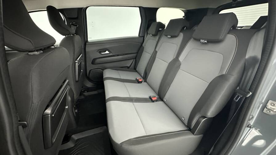 Mandataire Automobile neuf, recherche de Dacia Jogger-1-0-eco-g-100ch-extr-me-7pl - E-Motors