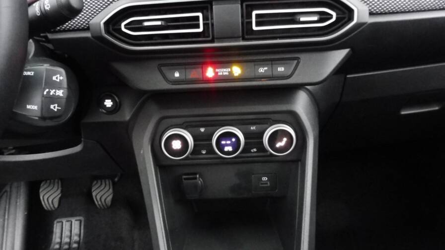 Mandataire Automobile occasion, recherche de Dacia Jogger-1-0-tce-110ch-expression-7-places-24 - E-Motors