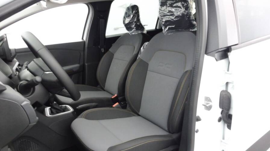 Mandataire Automobile neuf, recherche de Dacia Jogger-1-0-tce-110ch-extreme-7-places-24 - E-Motors