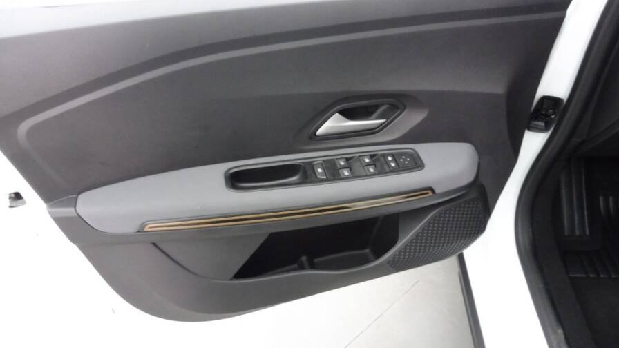 Mandataire Automobile neuf, recherche de Dacia Jogger-1-0-tce-110ch-extreme-7-places-24 - E-Motors